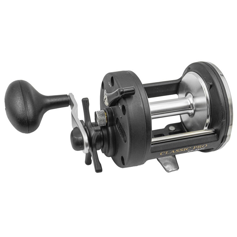 Катушка Okuma Classic Pro XP 452C  RH Trolling 24  XP-452C — крупный план
	                                    2