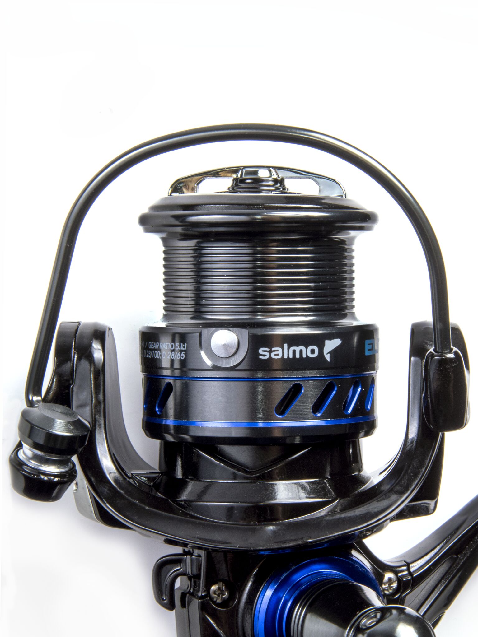 Катушка Salmo Elite Spinetix 8 3000FD    SES08-30FD — крупный план
	                                    3