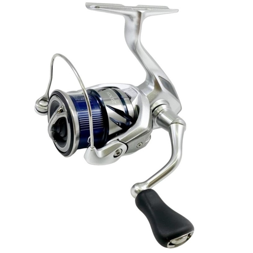Катушка Shimano Stradic 2500S  23 — крупный план
	                                    3