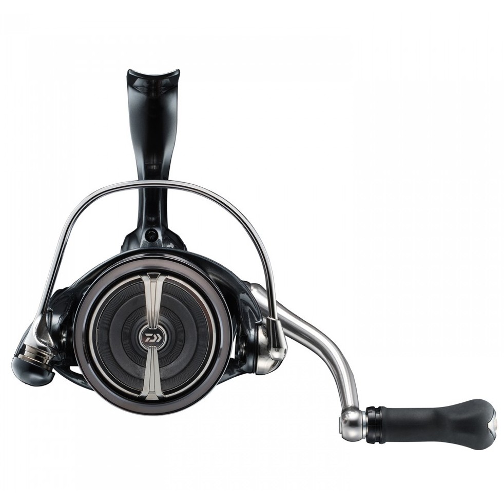 Катушка Daiwa Certate LT2500D  24 — крупный план
	                                    3