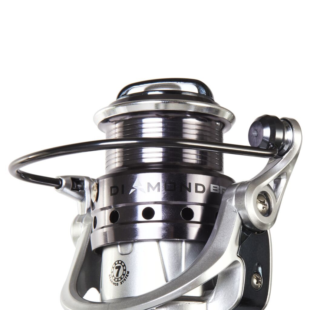 Катушка Salmo Diamond BP Spin 7 4000FD    2040FD — крупный план
	                                    5