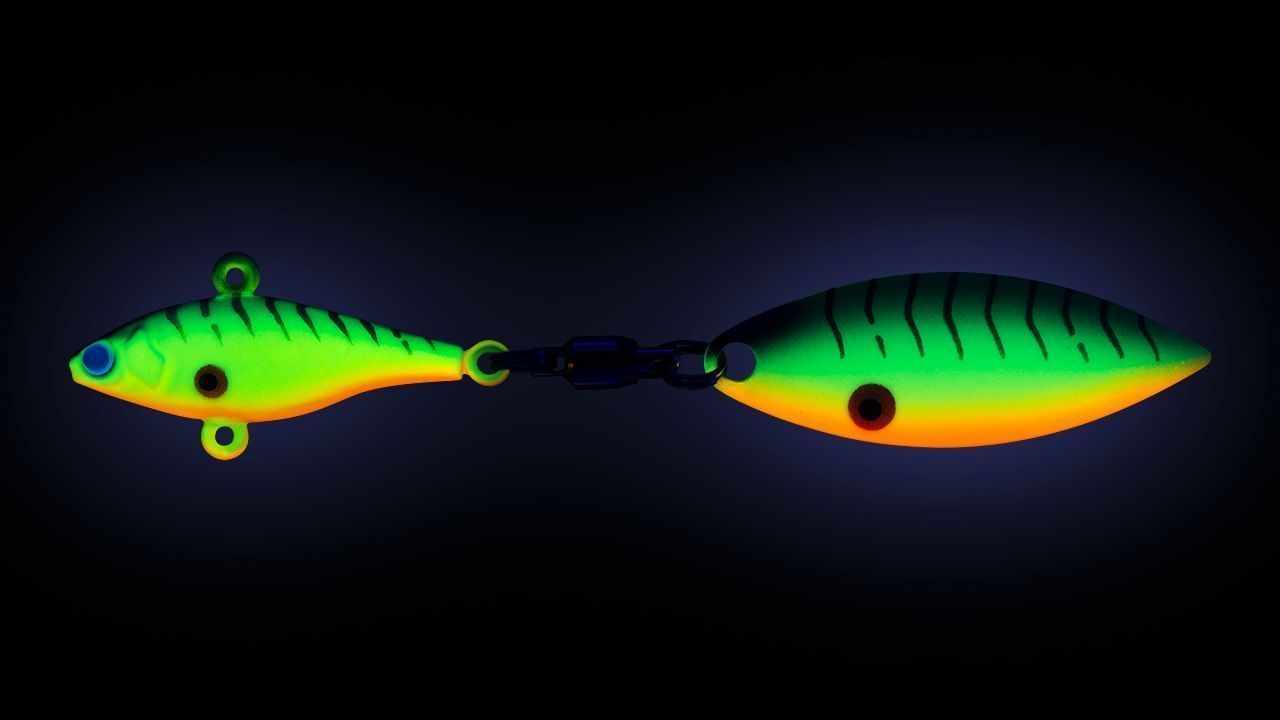 Тейл-спиннер Strike Pro Micro Whaker 43 28 гр 106 мм A17   JG-001B#A17 — крупный план
	                                    1