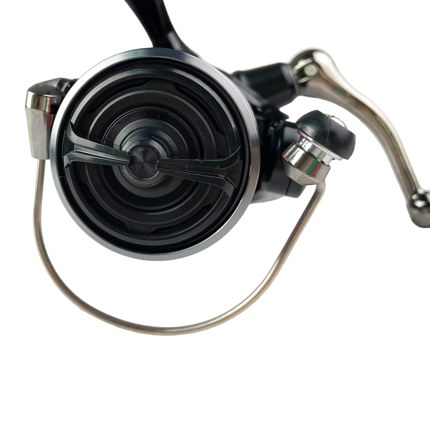 Катушка Daiwa RX LT3000-C  20  10003-300 — крупный план
	                                    3