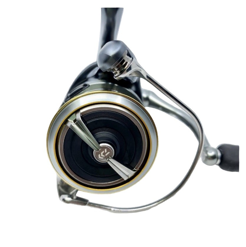 Катушка Daiwa Airity PC LT2500  23 — крупный план
	                                    2