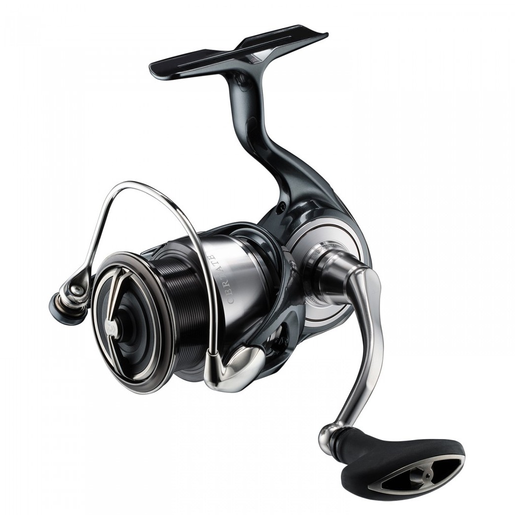 Катушка Daiwa Certate LT4000D-C  24 — крупный план
	                                    2