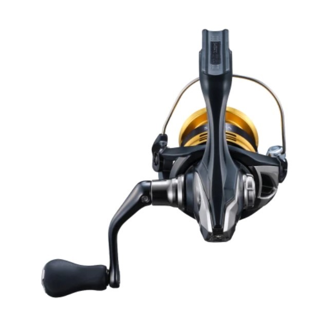 Катушка Shimano Sahara 4000  22 — крупный план
	                                    3
