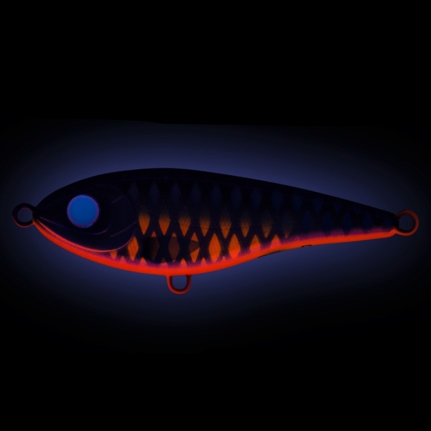 Воблер Strike Pro Buster V C536F Hot Mascara 17,7 гр Wolf Color  EG-148#C536F — крупный план
	                                    1