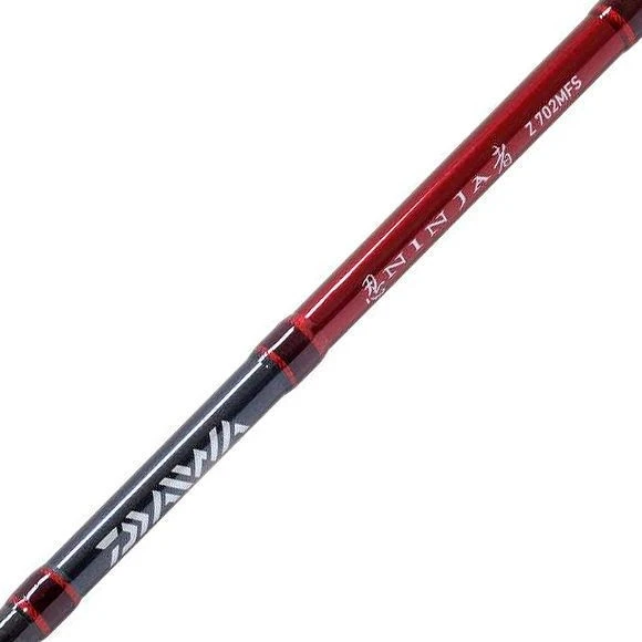 Спиннинг Daiwa Ninja Z 902HFS 274 см 30 - 60 гр    11001-10R — крупный план
	                                    3