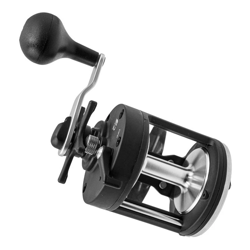 Катушка Okuma Classic Pro XP 302C  RH Trolling 24  XP-302C — крупный план
	                                    3