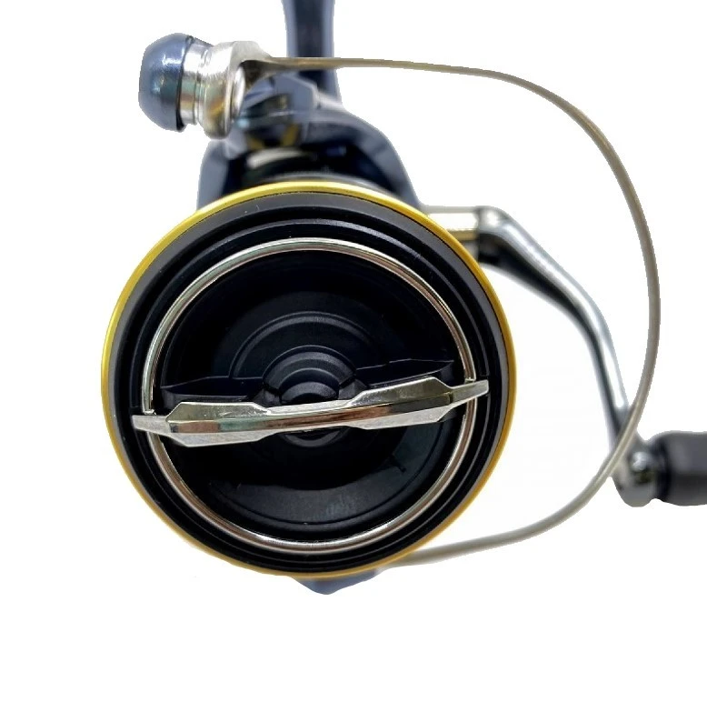 Катушка Shimano Ultegra 2500  21 — крупный план
	                                    4