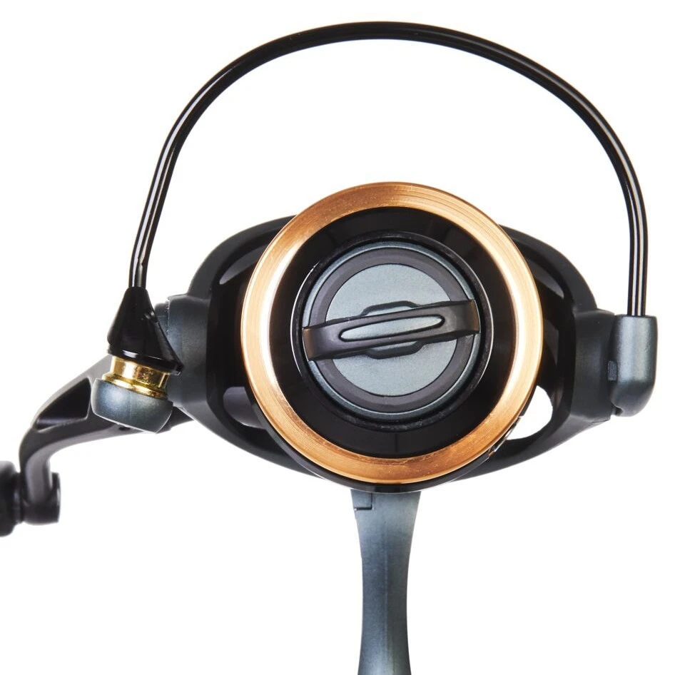 Катушка Salmo Elite Heavy Jig 8 4500FD  19  9145FD — крупный план
	                                    7