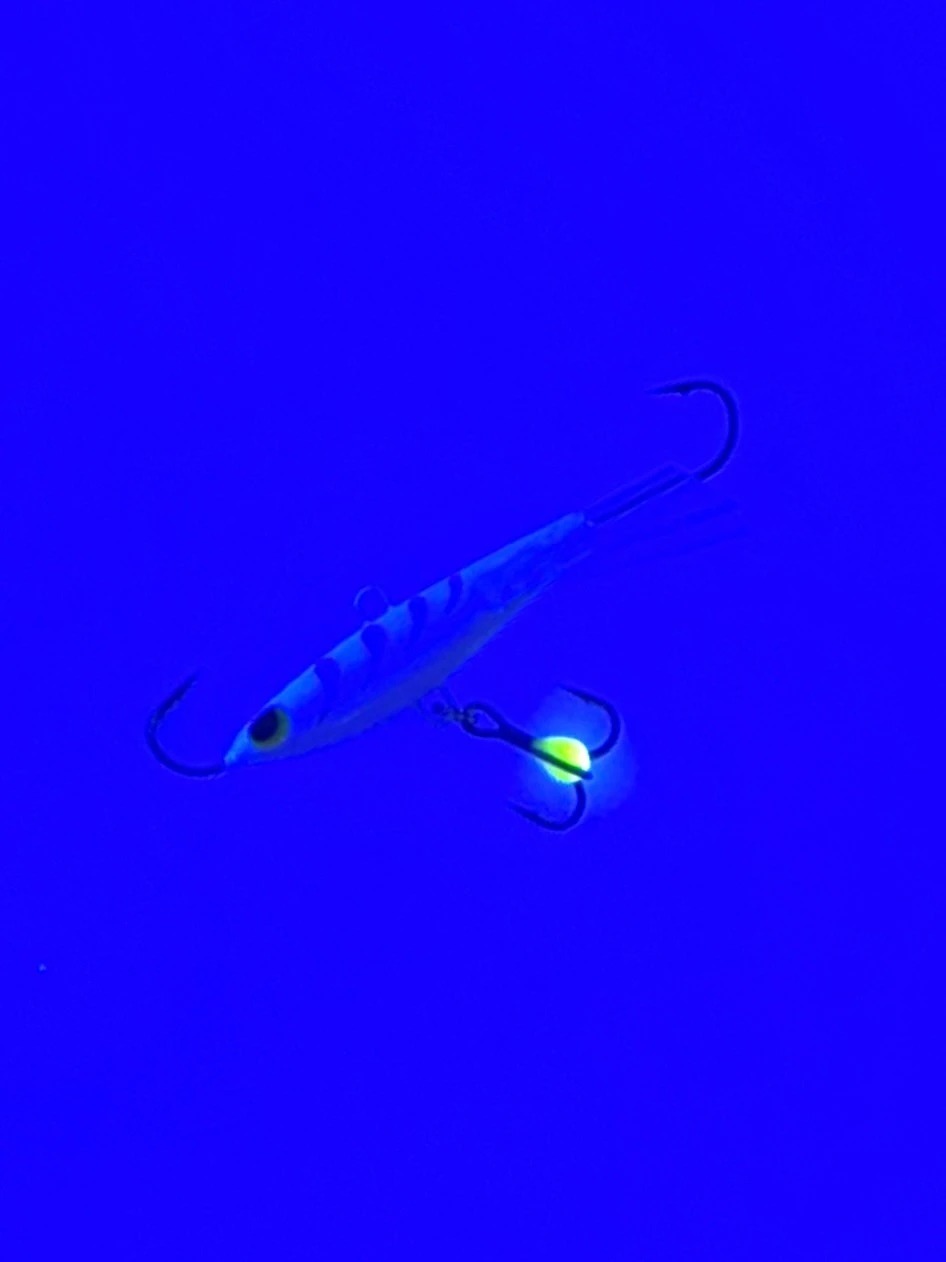 Балансир UF Studio Poseidon 40 dead HERRING 11 гр 40 мм   P40dH — крупный план
	                                    1