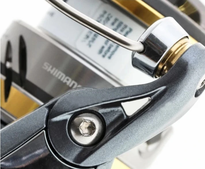 Катушка Shimano Ultegra 2500FB  17  ULT2500FB — крупный план
	                                    5