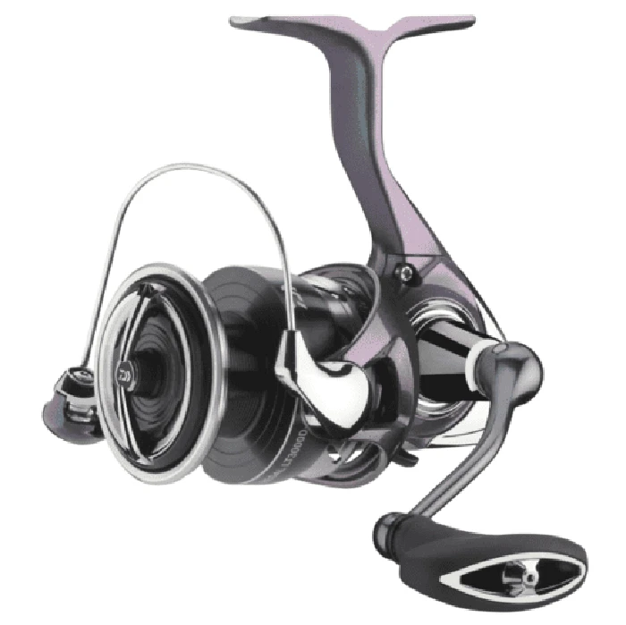Катушка Daiwa Regal LT 2500D-XH  24  10116-257 — крупный план
	                                    2