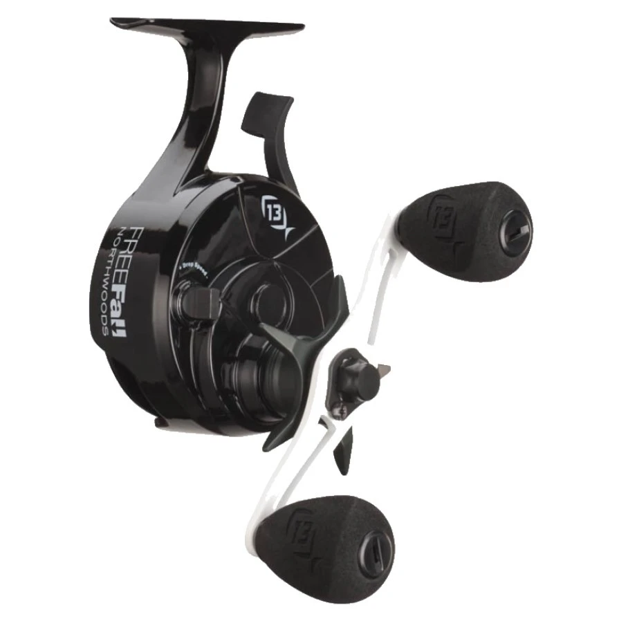 Катушка 13 Fishing Black Betty FreeFall Carbon  22 Northwoods Edition  BBCFFNW2.5-RH — крупный план
	                                    2