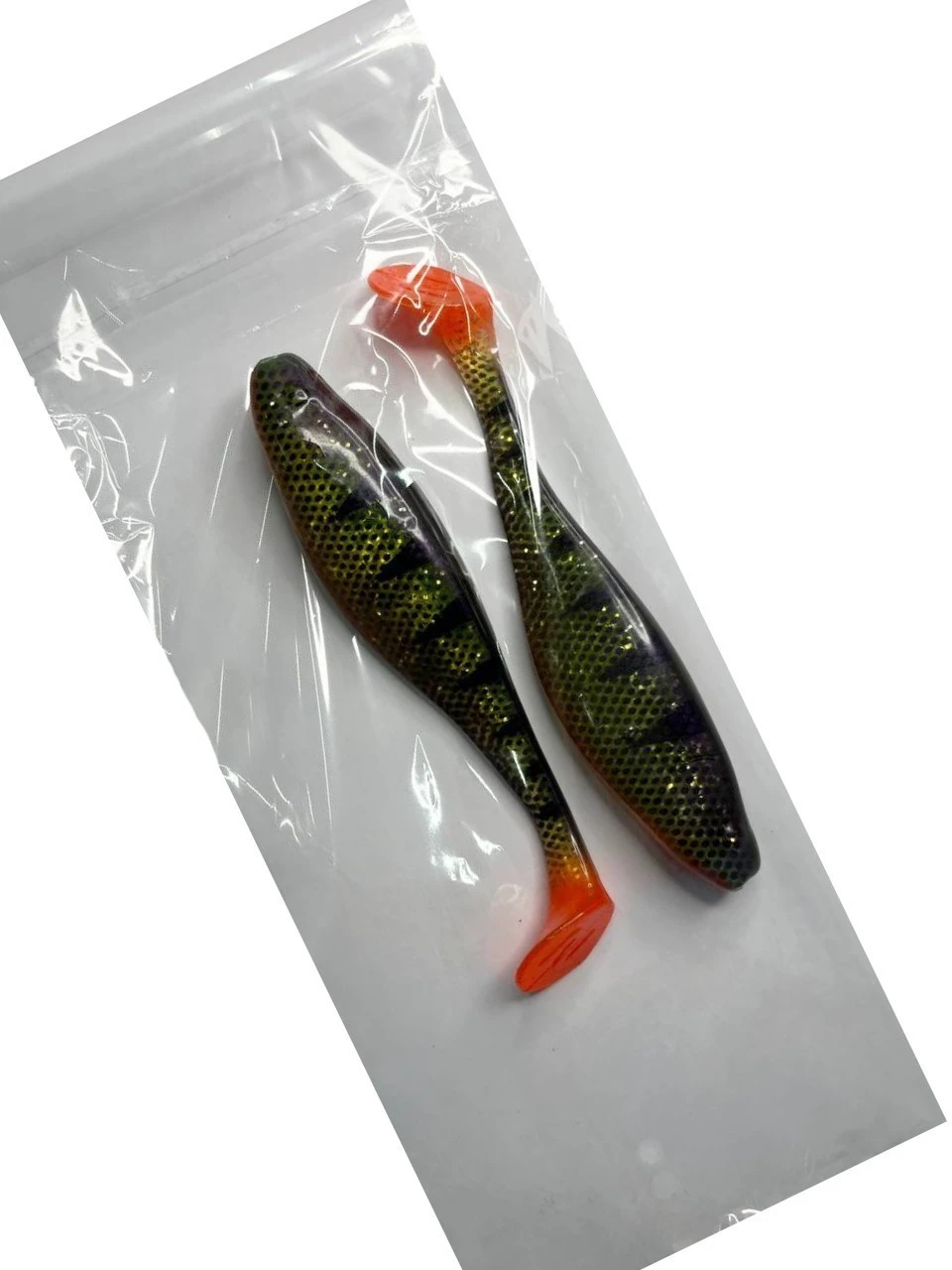 Силиконовая приманка Narval Commander Shad 16 160 мм 1 шт 020-Magic Perch Уценка В Zip пакете 2 шт вместо 3 шт NVCM16020Y — крупный план
	                                    1