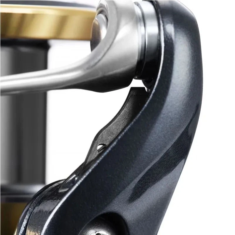 Катушка Shimano Ultegra 2500  25 — крупный план
	                                    2