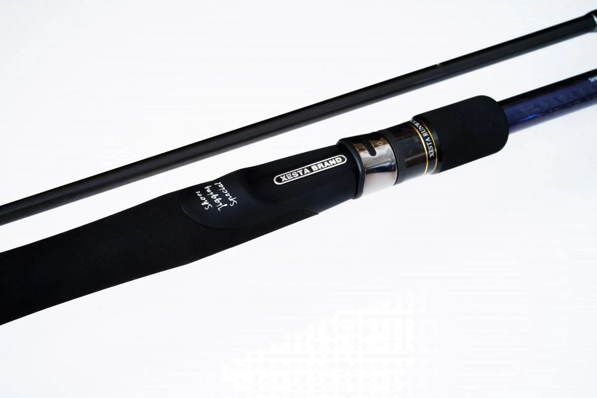 Спиннинг Xesta Runway XR 106MH 320 см 20 - 80 гр  The Versal Comander  XRXR-106MH — крупный план
	                                    2