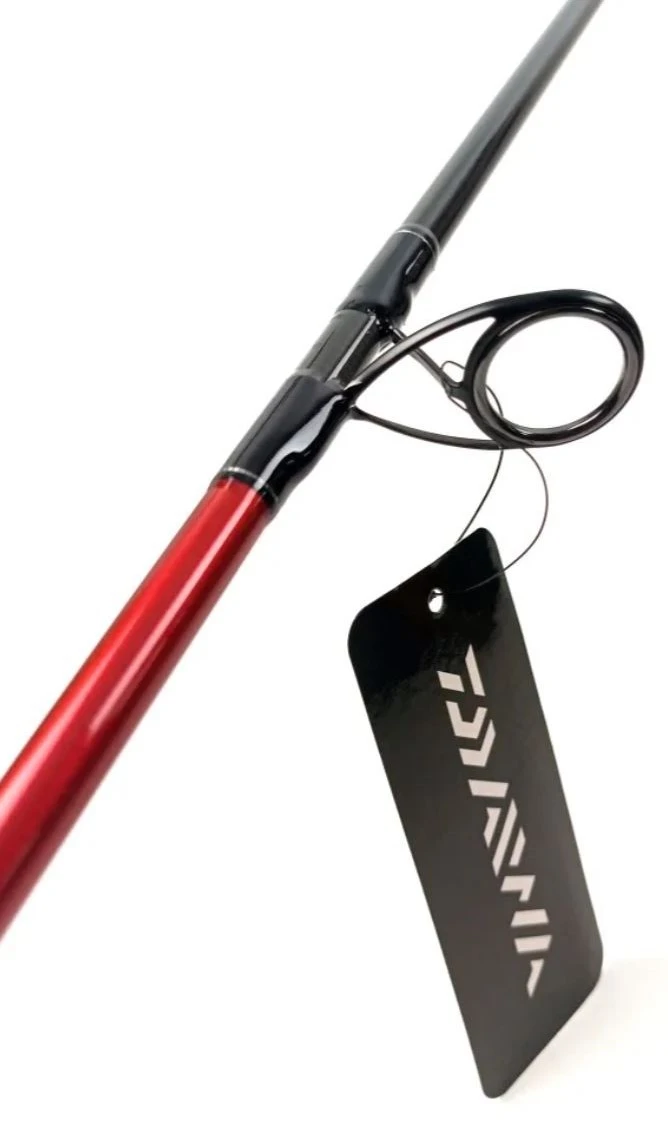 Спиннинг Daiwa Fuego 902MFS 274 см 10 - 30 гр    11105-09R — крупный план
	                                    4