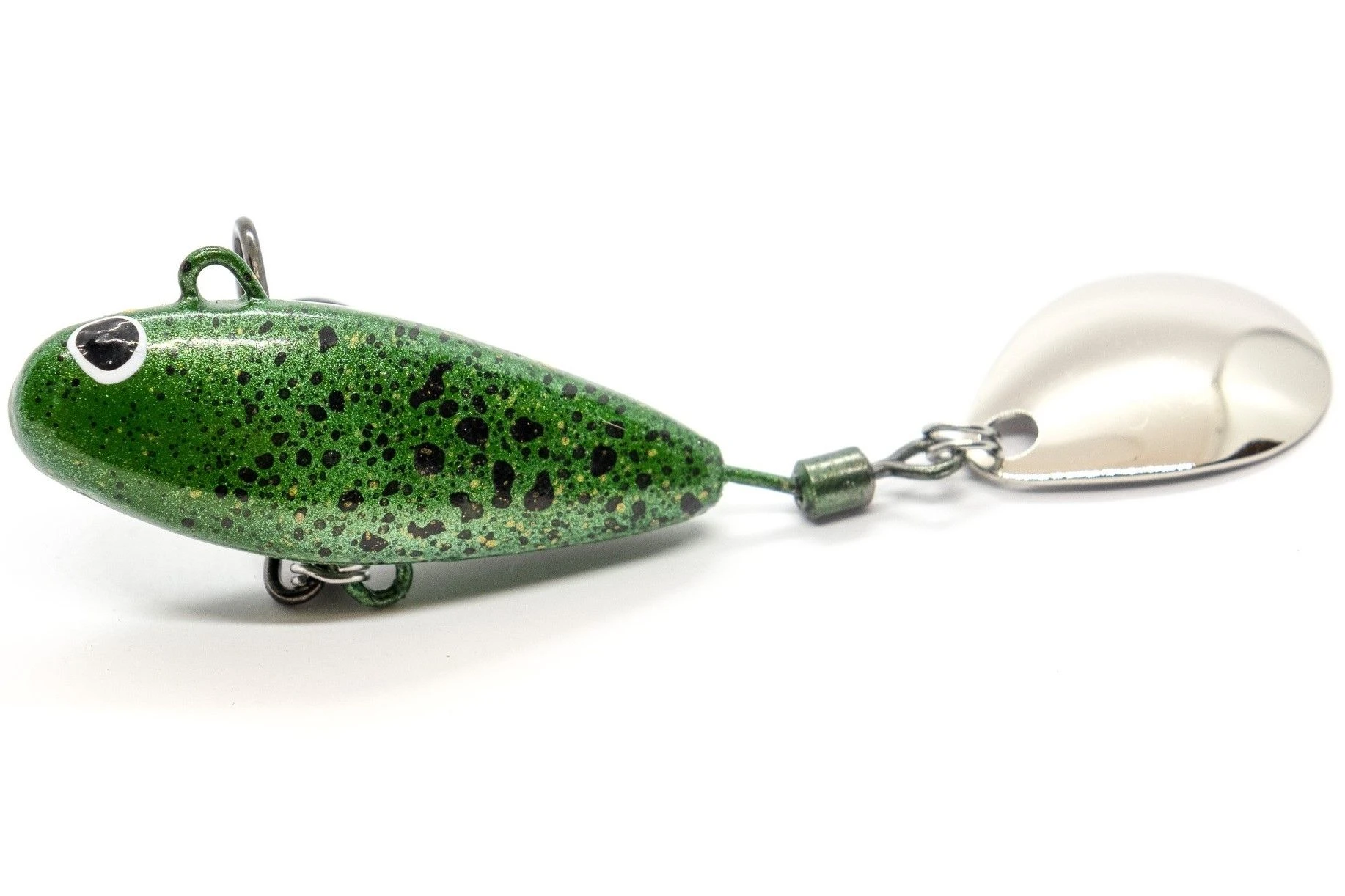 Тейл-спиннер UF Studio Hurricane 32 32 гр 80 мм Pearl Green   H32Pgn — характеристики,  особенности конструкции