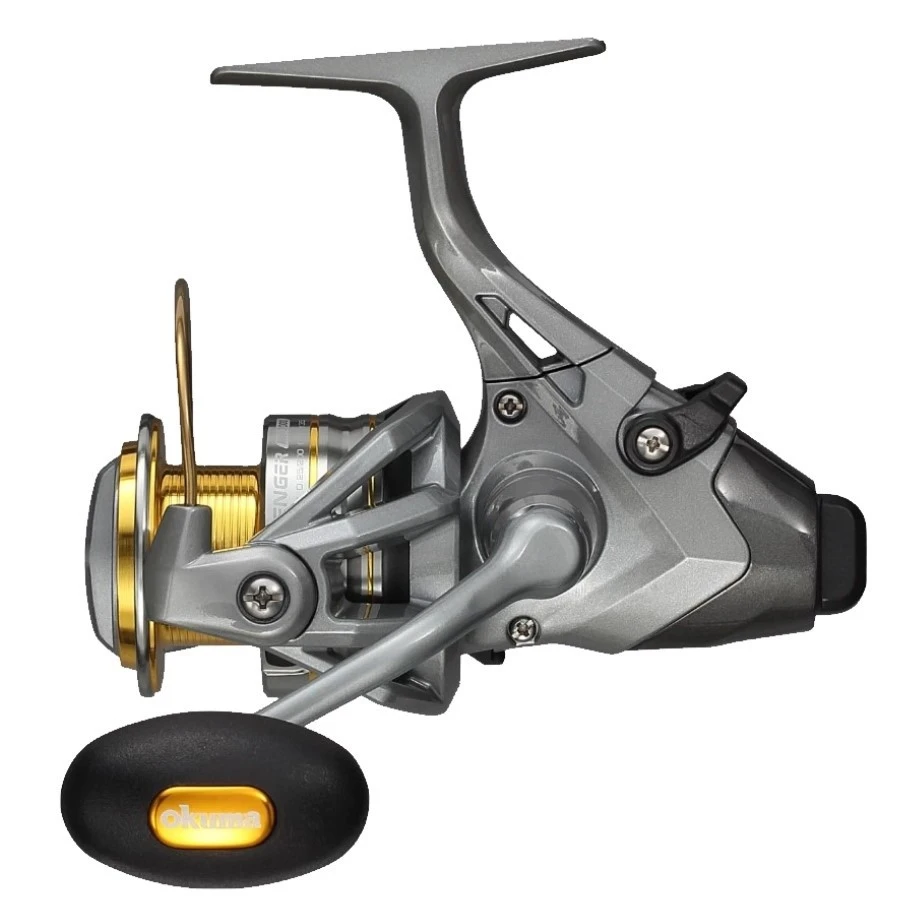 Катушка Okuma Avenger Baitfeeder 8000  15  ABF-8000 — крупный план
	                                    1