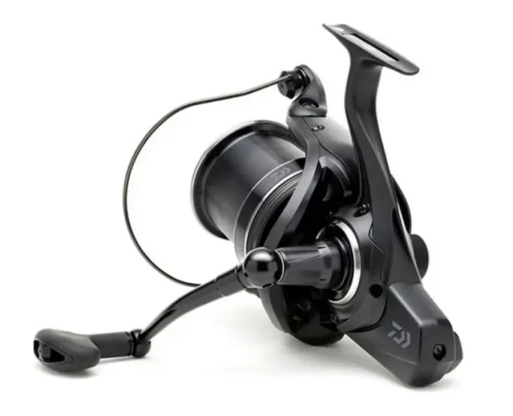 Катушка Daiwa Emblem 45SCW QD  23  10013-001 — крупный план
	                                    2